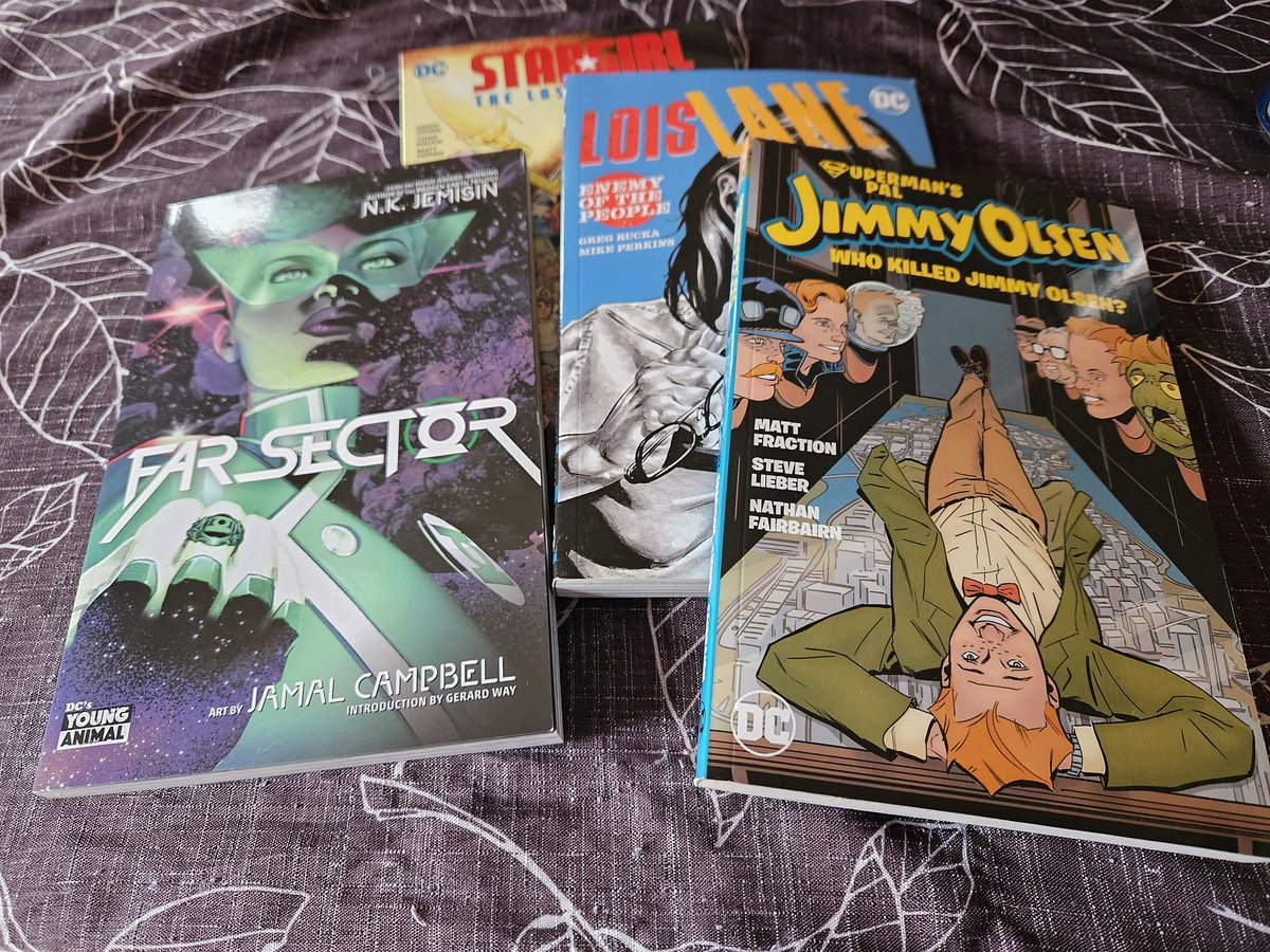 _Matafer's tweet image. On the re-read pile today! #dccomics
#Superman
#FarSector #GreenLantern
#LoisLaneEnemyOfThePeople
#StargirlTheLostChildren
#Supermanspaljimmyolsen
#WhoKilledJimmyOlsen