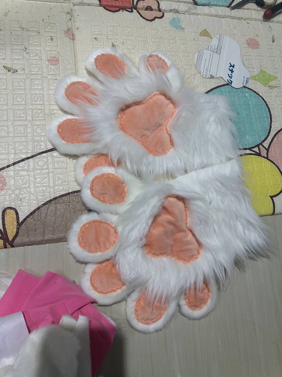 Denyern13's tweet image. Could be....

#FursuitFriday ? 👀