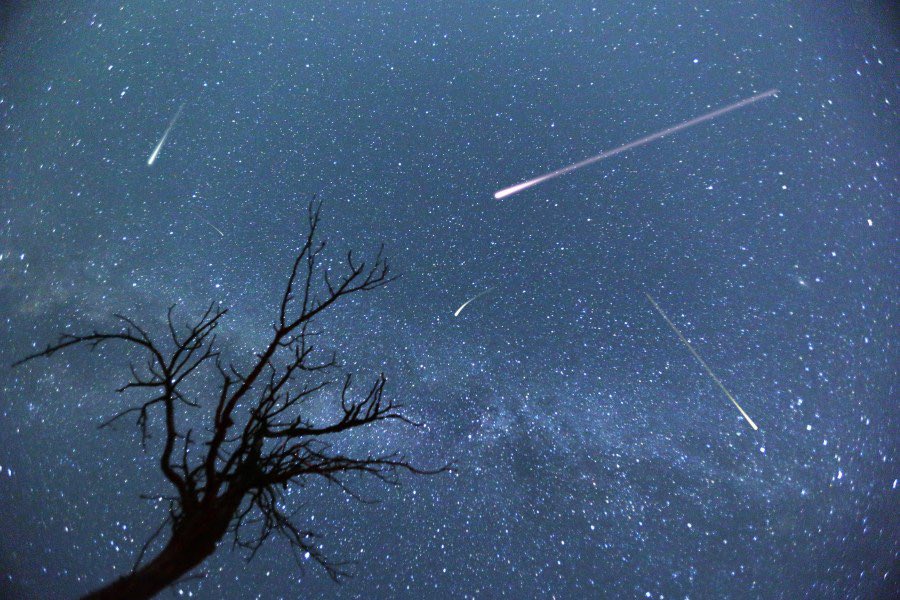 Art_Design_Ai's tweet image. The Perseid meteor shower, pictured here in all its streaking glory, has been lighting up the skies for at least 2,000 years—first officially recorded by Chinese astronomers in 36 AD, who described it as “more than 100 meteors flying in all directions.”
Back then, they didn’t…
