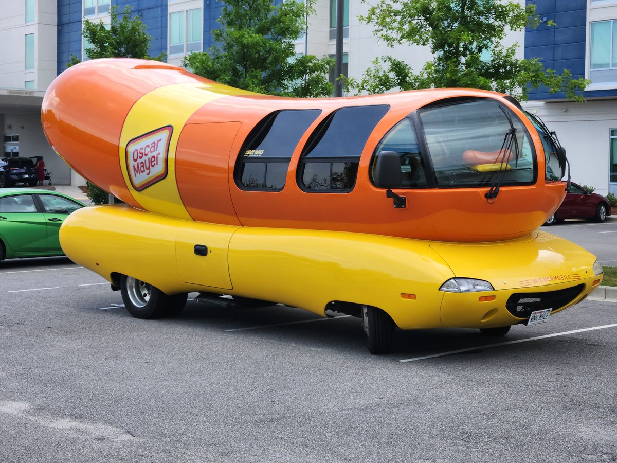 JohnMummert1's tweet image. You know you picked a good hotel when you pull in and one of these is in the lot
