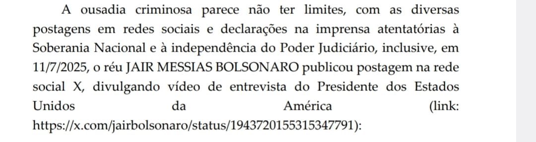 Flavio Bolsonaro (@flaviobolsonaro) on Twitter photo Chegamos ao ponto em que repostar um vídeo do Presidente da maior democracia do mundo virou um ato antidemocrático…
Maduro e Kim Jong-un devem estar com inveja de Moraes.
ESTAMOS COM BOLSONARO
<a href="/jairbolsonaro/">Jair M. Bolsonaro</a> <a href="/realDonaldTrump/">Donald J. Trump</a> Chegamos ao ponto em que repostar um vídeo do Presidente da maior democracia do mundo virou um ato antidemocrático…
Maduro e Kim Jong-un devem estar com inveja de Moraes.
ESTAMOS COM BOLSONARO
<a href="/jairbolsonaro/">Jair M. Bolsonaro</a> <a href="/realDonaldTrump/">Donald J. Trump</a>