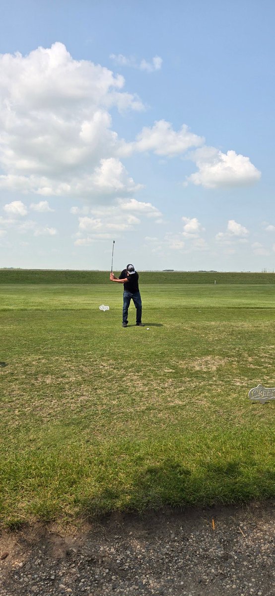 TractorBellies's tweet photo. Well, we're not good at hockey, so thought we should try some golf! Turns out we're not good at that either... https://t.co/2WqA2YMFxw