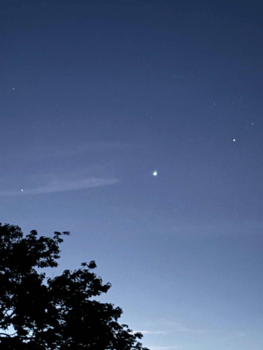 ハートの雲 夜空に広がる「源氏パイ星雲」 – ハート星雲とソウル星雲