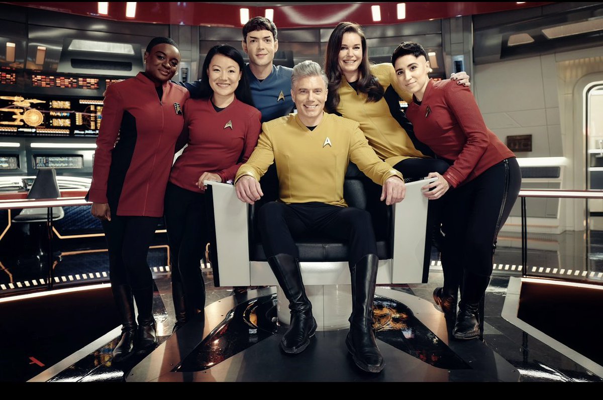 Rebecca Romijn tweet media