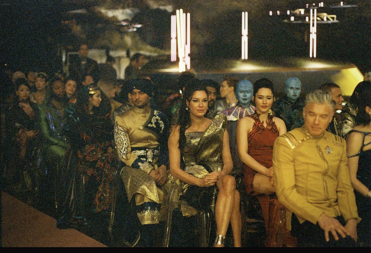 Rebecca Romijn tweet media