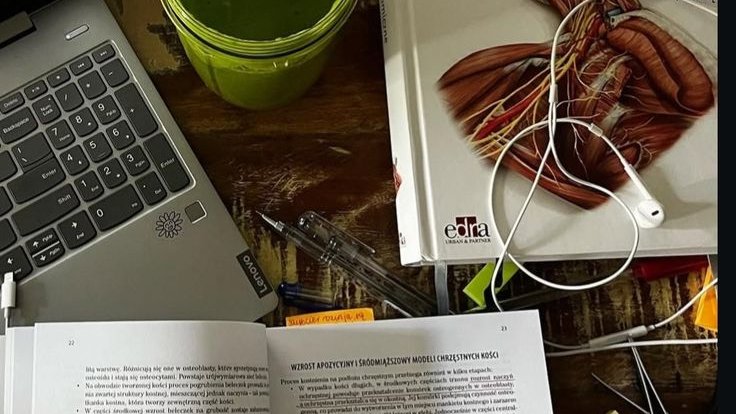 pilatesgirly's tweet image. rest, don&apos;t quit