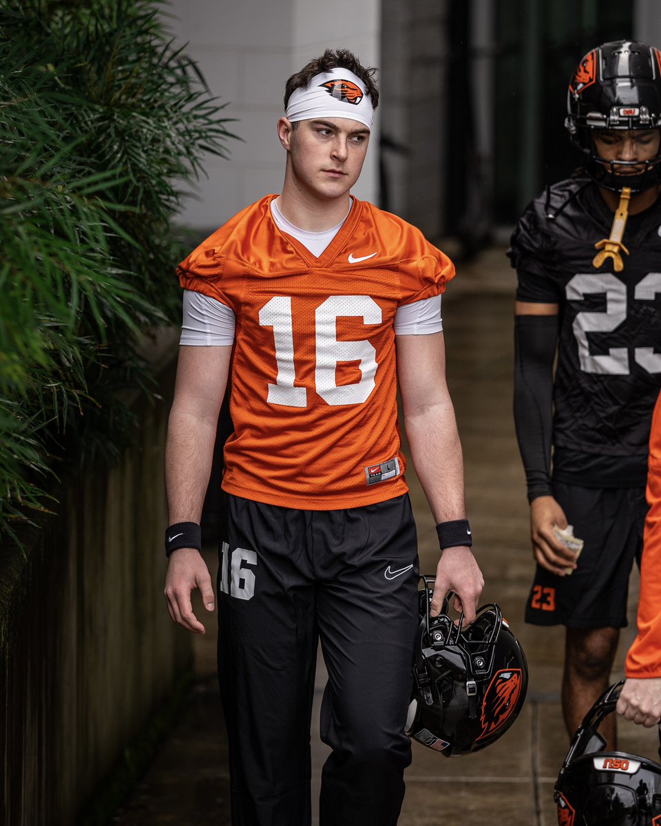 BeaverFootball's tweet image. happy birthday, @kallengutridge! 🎈