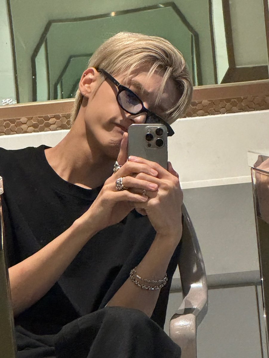 woosangthinker's tweet photo. 4/4

#정우영 #WOOYOUNG ☆ #ATEEZ #에이티즈 https://t.co/GUDUSNXgKL