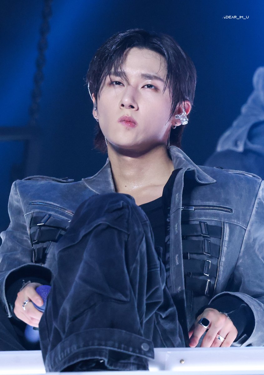 250718_ #MONSTAX_CONNECTX
DAY 1

아름답다 균🐺

#MONSTA_X #몬스타엑스 #아이엠 #IM #창균