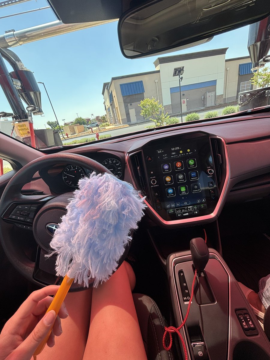 Forgive42322292's tweet photo. Ok @Swiffer … hear me out. Your next campaign… They work amazing inside your car! Where do I pick up my check for this idea? https://t.co/Uk3heTYpLW