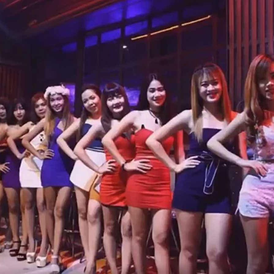 MaskedTrav12245's tweet photo. "Thailand: where the nightlife is like oxygen - you can't live without it! 😴💃 Land of the sleepless, where the party never stops and the fun never ends! 🌃🎉 #ThailandNightlife #PartyCapital #FridayVibes #WeekendVibes #thailandgirls #Thailand https://t.co/tuZdKWNREs