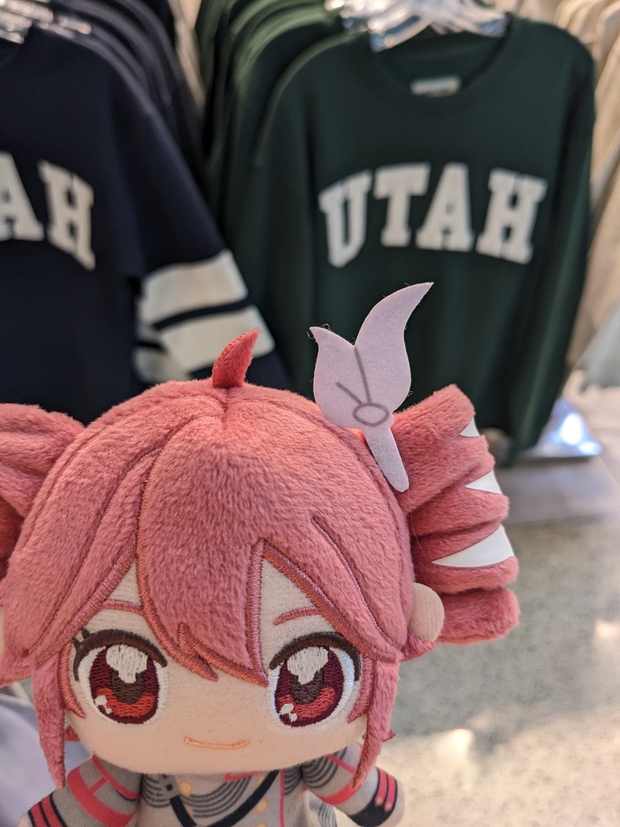 mewfeuille's tweet image. dumb ass teto. she thinks it says UTAU