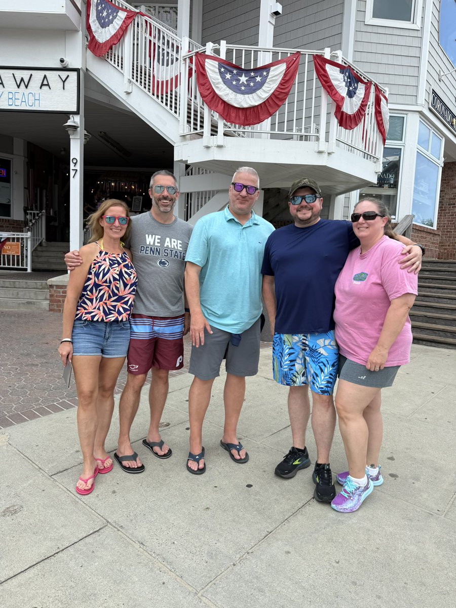 Damnnn!!! Look who we found!

<a href="/epcotbarcrawl/">EPCOTBarCrawl</a> <a href="/MustangDisney/">Sally</a> <a href="/WDWMary/">Mary</a> <a href="/BaptizedByChaos/">Jason</a>