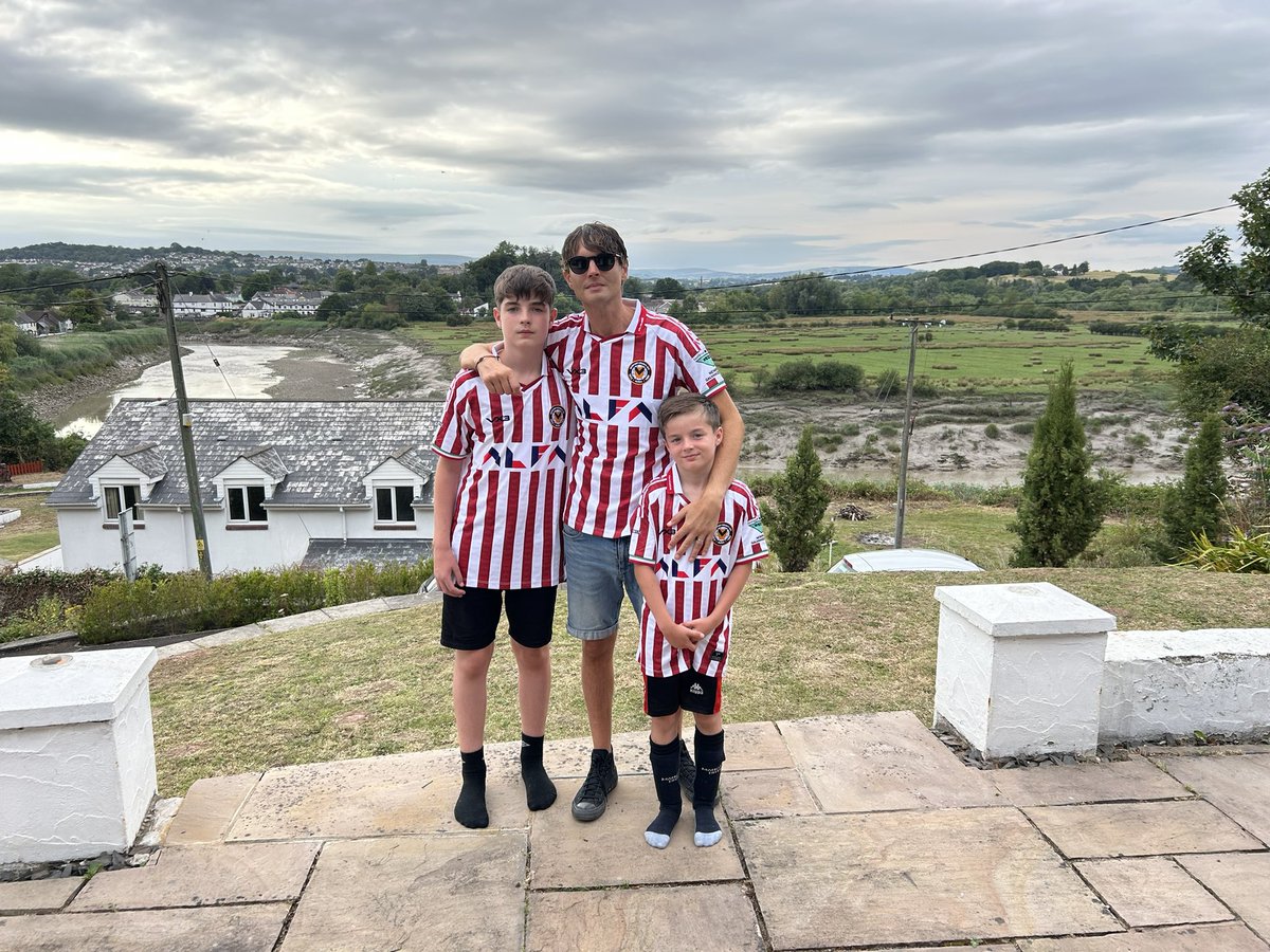 JervisEvans's tweet image. From Caerleon to The Basque Country.
Caerleonetik Euskal Herrira.
Aupa Athletic! Up The County!
#AthleticClub #NewportCounty #OneClubOneCounty #Euskadi #Cymru 🤝 🔴⚪️🟢 ⚫️🟠 🏴