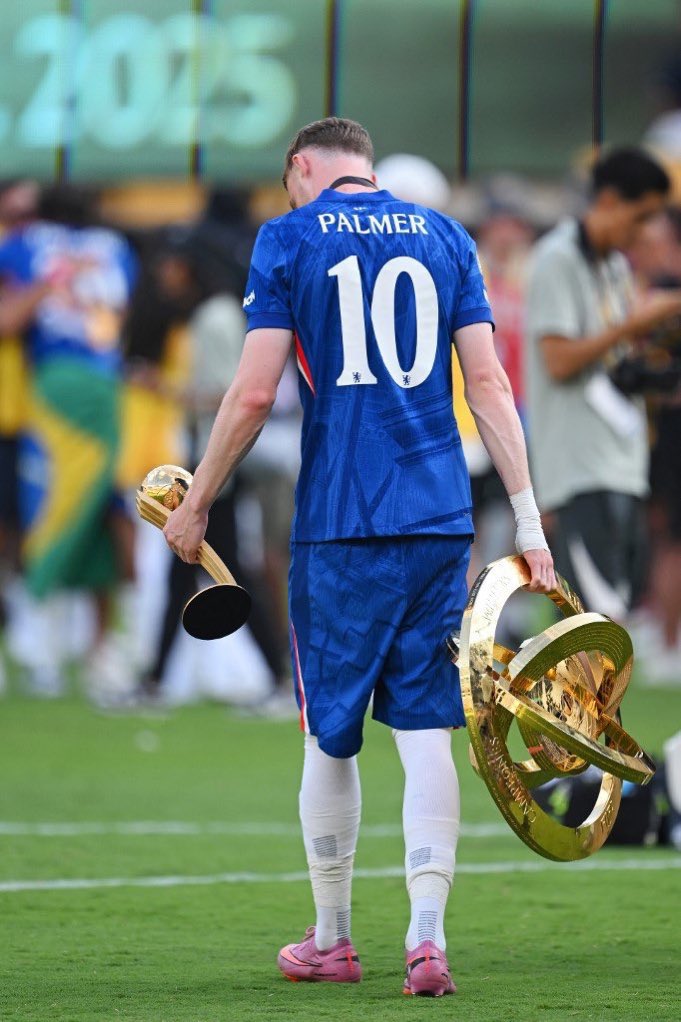 onlyapound's tweet image. #SuperGeorge called me earlier
First words out of his mouth were,
โIs it true weโre selling Cole Palmer to PSG?โ ๐
โDonโt worry, George, I donโt think heโs going anywhereโฆโ ๐
โBut theyโve offered โฌ250mโฆโ ๐
โAny club anywhere in the world would offer that for himโฆโ
๐๐ปโโ๏ธ๐ ๐