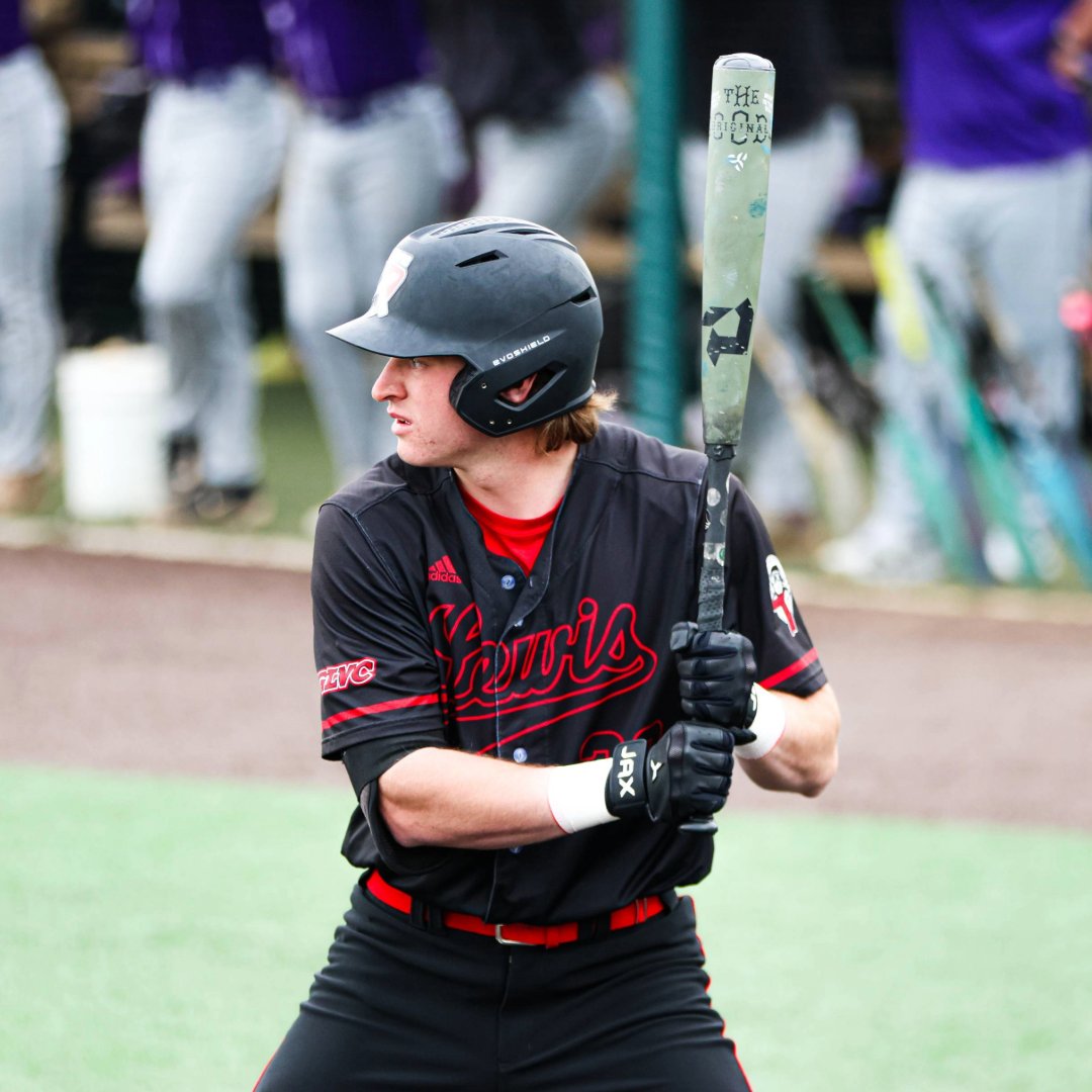 LewisUniversity's tweet image. Congratulations to #LewisUAlumni George Bilecki on being drafted by the @Padres! ⚾ 🎉 

We’re excited to see him fly high in the big leagues!

#FlyerFace