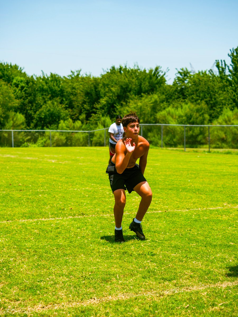 F_rabie7's tweet image. The work that is done in the dark will shine in the light 📈 #TDGWAY @TDGSKILLZ @TrustMyEyesO @CoachWalkerIV @CoachHolton_ @CoachHun_SMU @BrennanMarion4 @CoachKSigler @CoachSWUTEP @CoachRuggles @coachjordan03 @HuthStrength @coachdaneevans