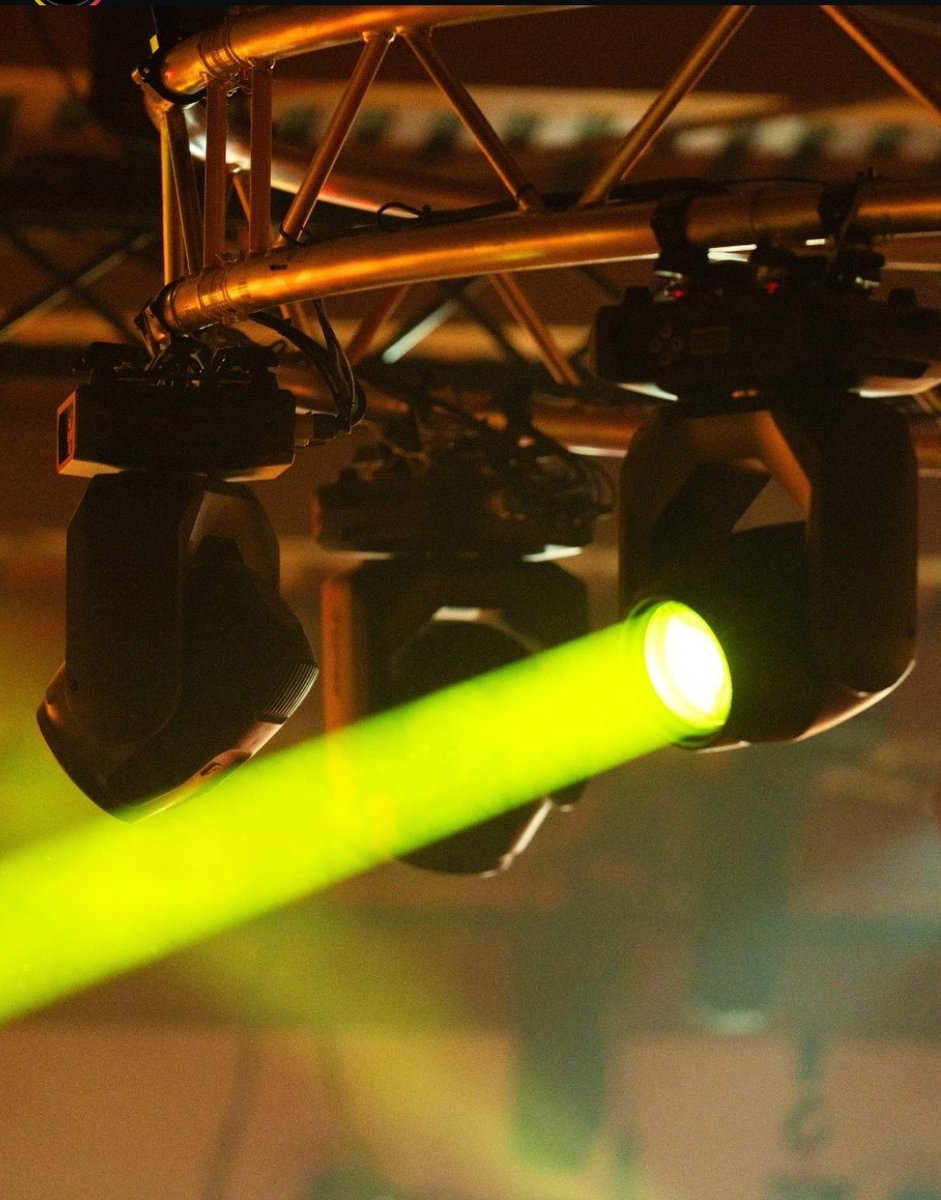 DLights2's tweet image. Beams are always sweet...
Cc Camieo