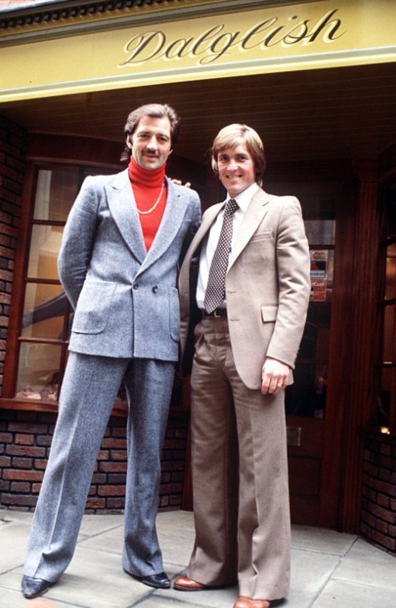 Frank Worthington and Kenny Dalglish pictured back in 1978

#BWFC #BoltonWanderers #LFC #Liverpool #Fashion