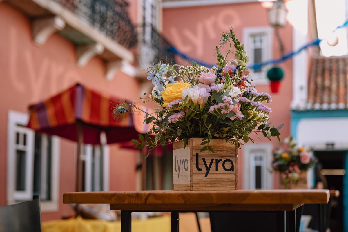LyraHealth's tweet image. That&apos;s a wrap on Lyra&apos;s Global Conference in Portugal! 🇵🇹🌍

Over 150 global attendees connected &amp;amp; collaborated on #WorkforceMentalHealth. Vibrant atmosphere, meaningful impact. Here&apos;s to coming together on a global scale to transform access to life-changing mental health care!