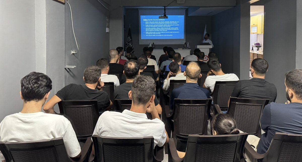 KokluDegisim81's tweet image. Köklü Değişim Düzce temsilciği olarak Çocuklarımız için kalkan-İman ve Dijital denetim başlıklı Aile semineri düzenledi
—Çocuklarımızın içinde bulunduğu dijital saldırı
-Çoçukların eğitimin sürecine etki eden çevreler
-Teknolojik aletlerin kullanımı
-Dijital saldırıdan…