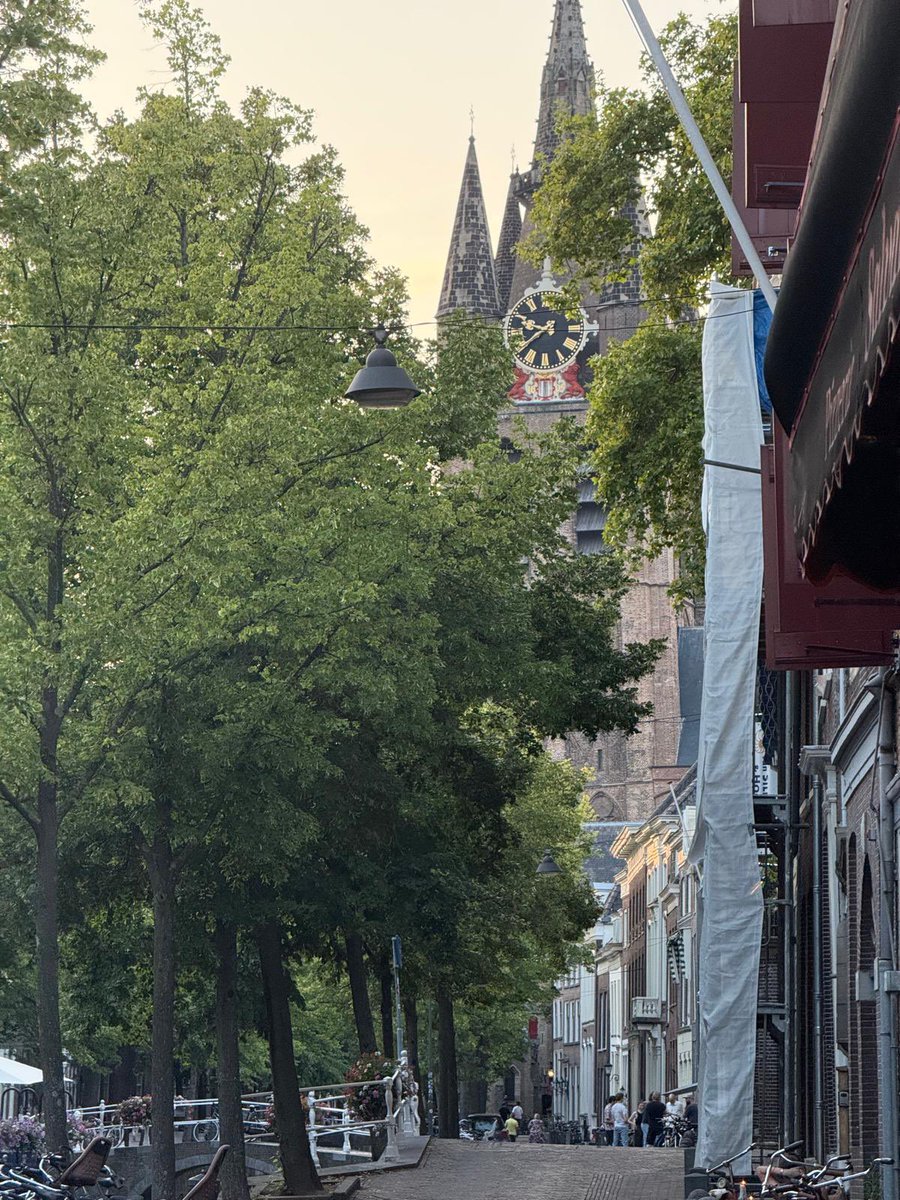 Het was een prachtige week met heel bijzondere afscheidsmomenten (waar ik nog wel even over zal berichten)! Nu even rust in onze mooie stad op een van de mooiste plekjes met uitzicht op de Oude Jan 💙