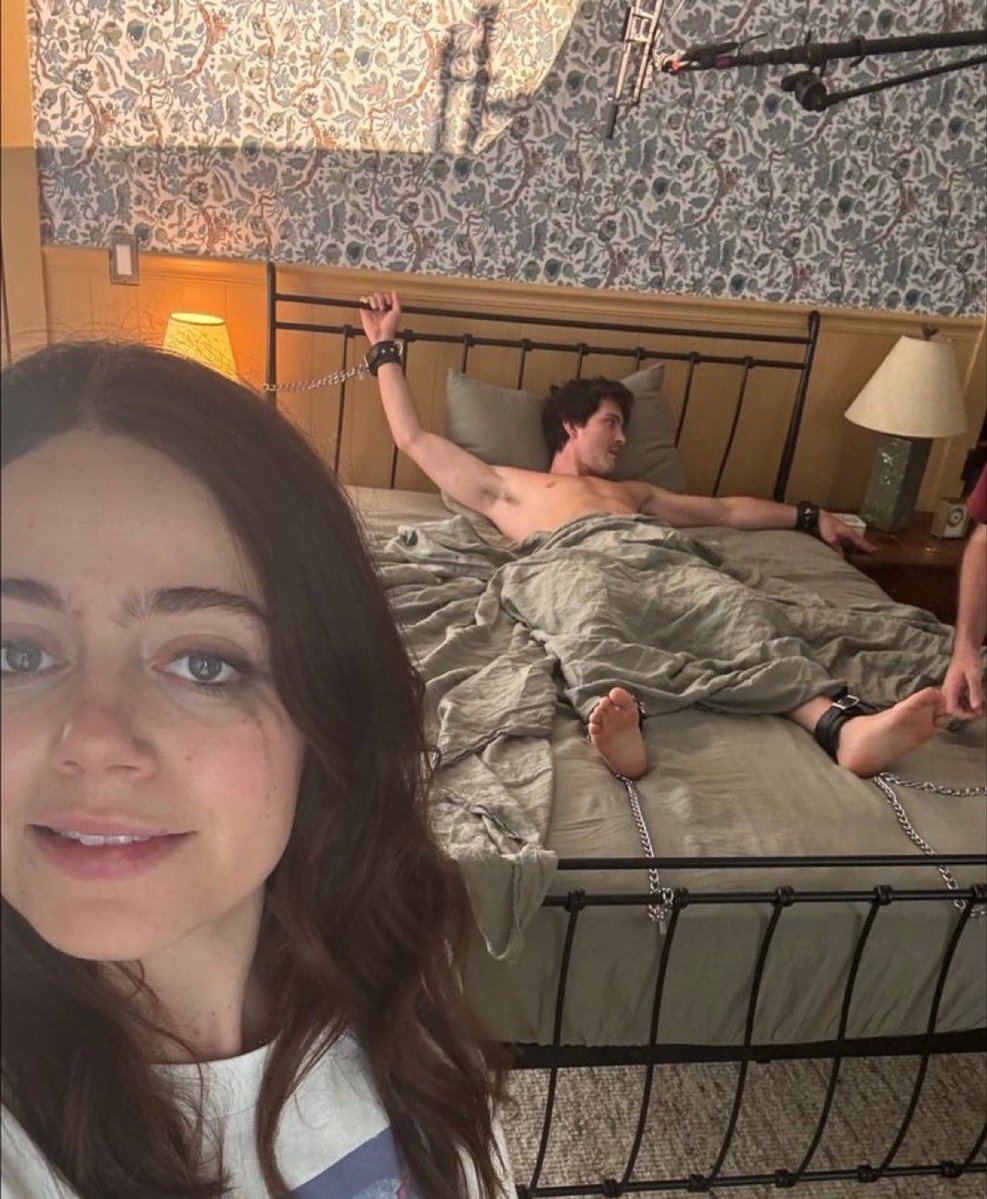does anyone wanna hang out (picture unrelated)