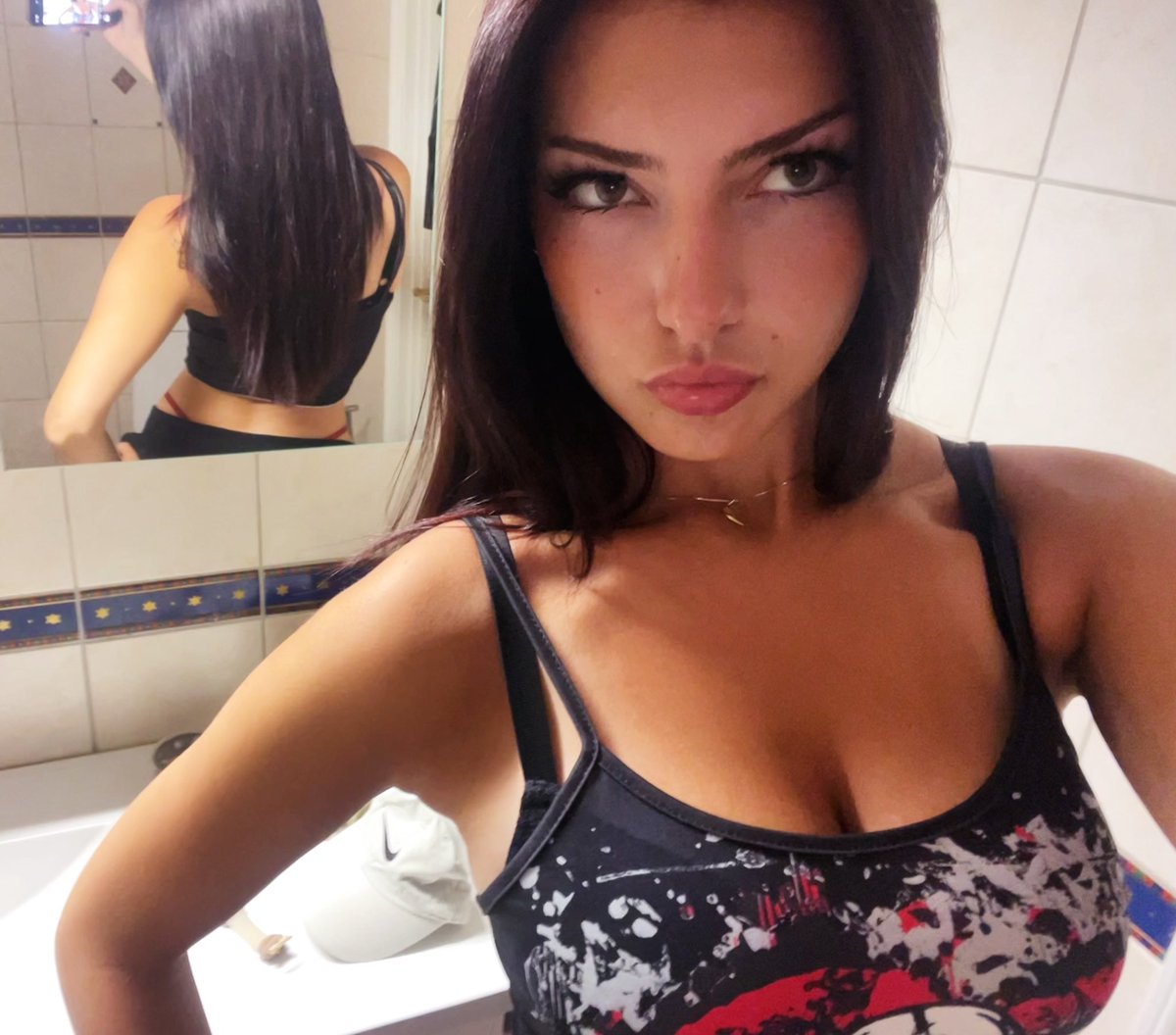 Hello Klitty 🫦 tweet media