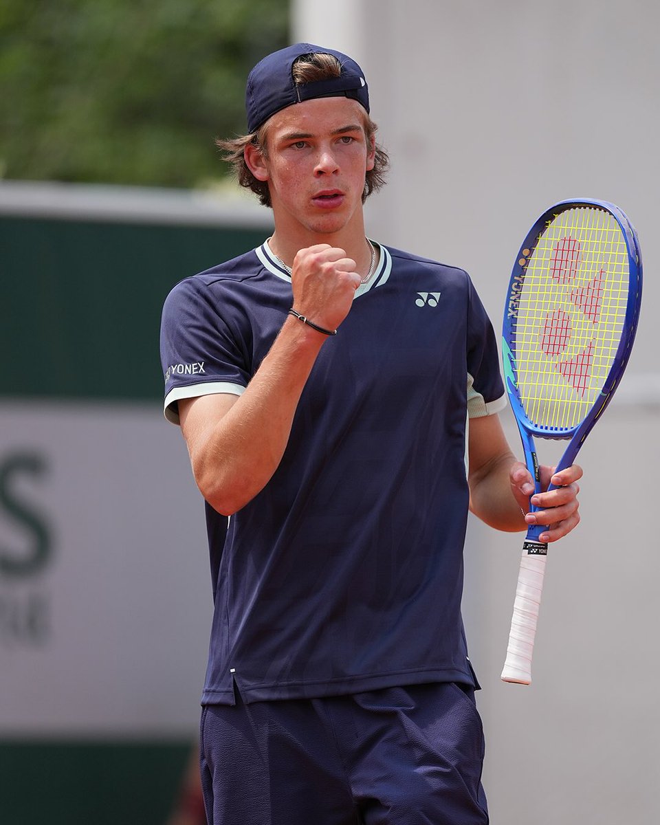 AFD7L's tweet image. El alemán Niels McDonald (2008), último campeón de Roland Garros Junior, invitado a la qualy de Umag. Será su tercer torneo como profesional (todavía no tiene puntos ATP).
Derecha que dará que hablar en unos añitos.