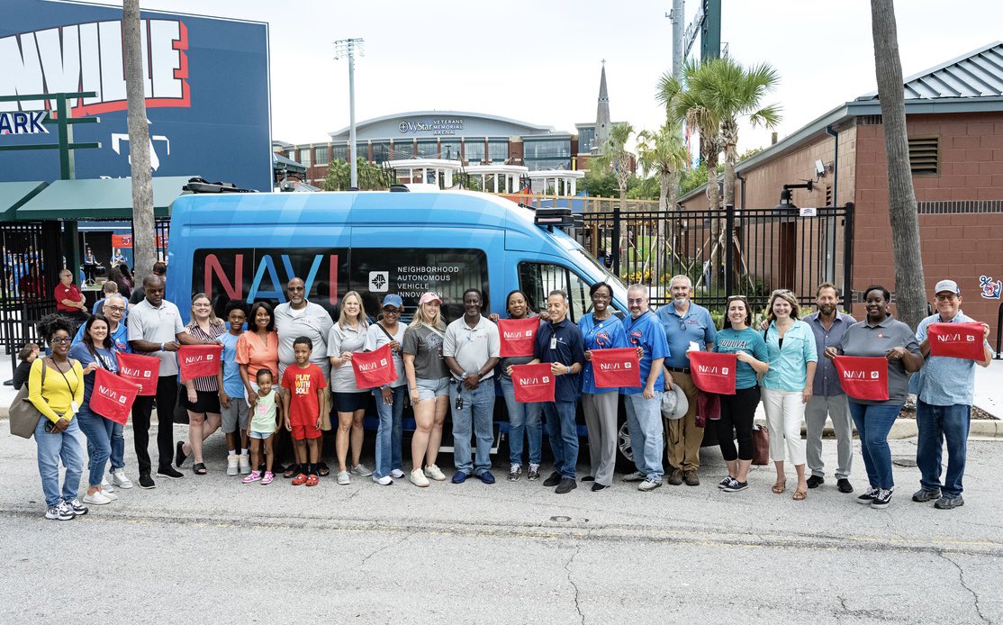 JTAFLA's tweet image. Last week, JTA employees cheered the Jumbo Shrimp on to victory while celebrating the recent launch of NAVI, the nation’s first public transportation service powered by autonomous vehicles (AVs).
It was a great night of baseball, team spirit, and innovative mobility! 🚙 ⚾…