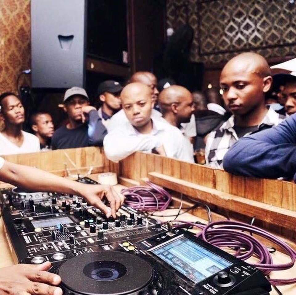 Phuza face Kabza                     Healthy Kabza