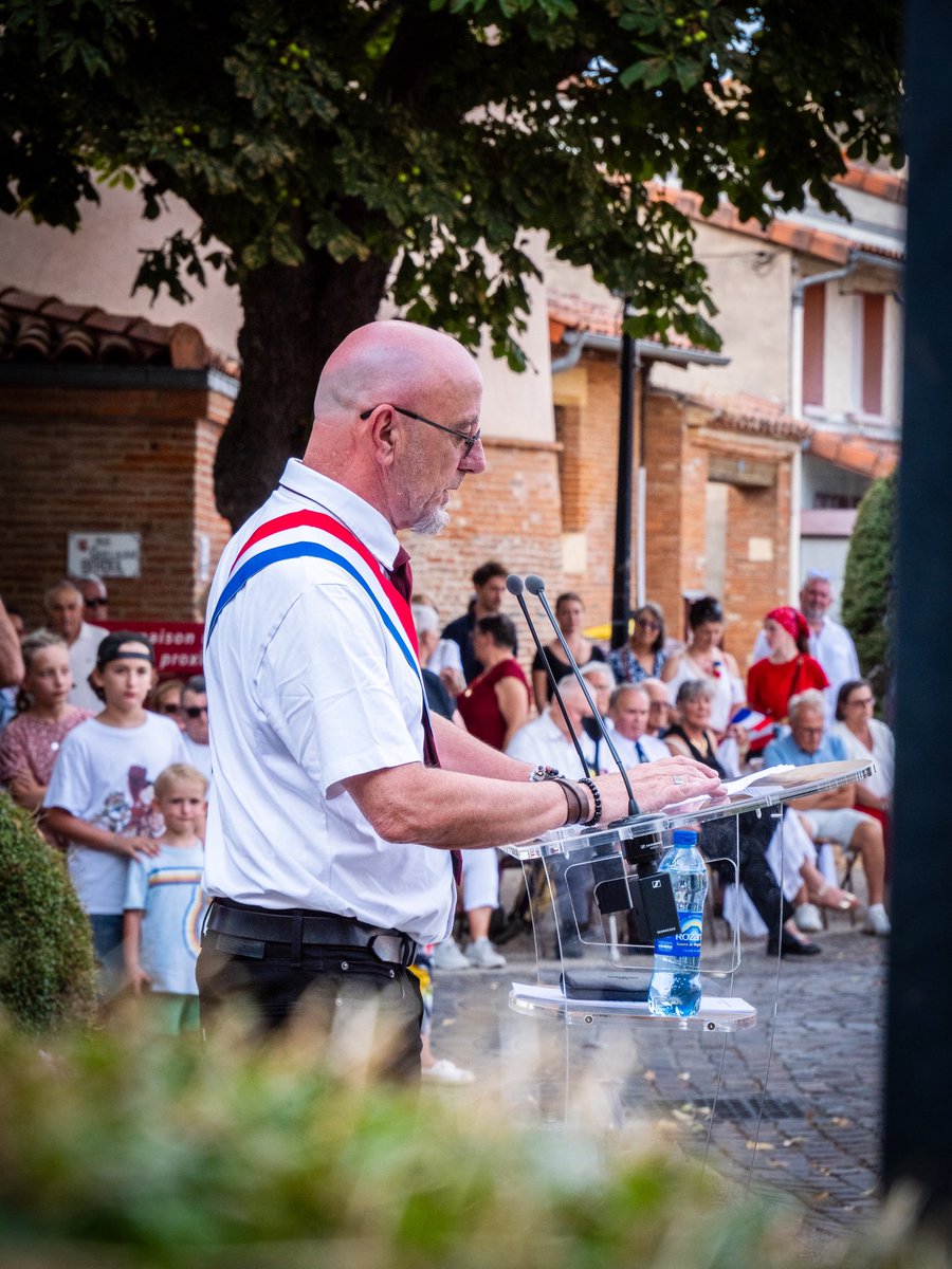 ChristopheBex's tweet image. Quelques belles photos de la cérémonie du 14 juillet à #Frouzins par le photographe Nicolas Bellocq.
🇫🇷✊