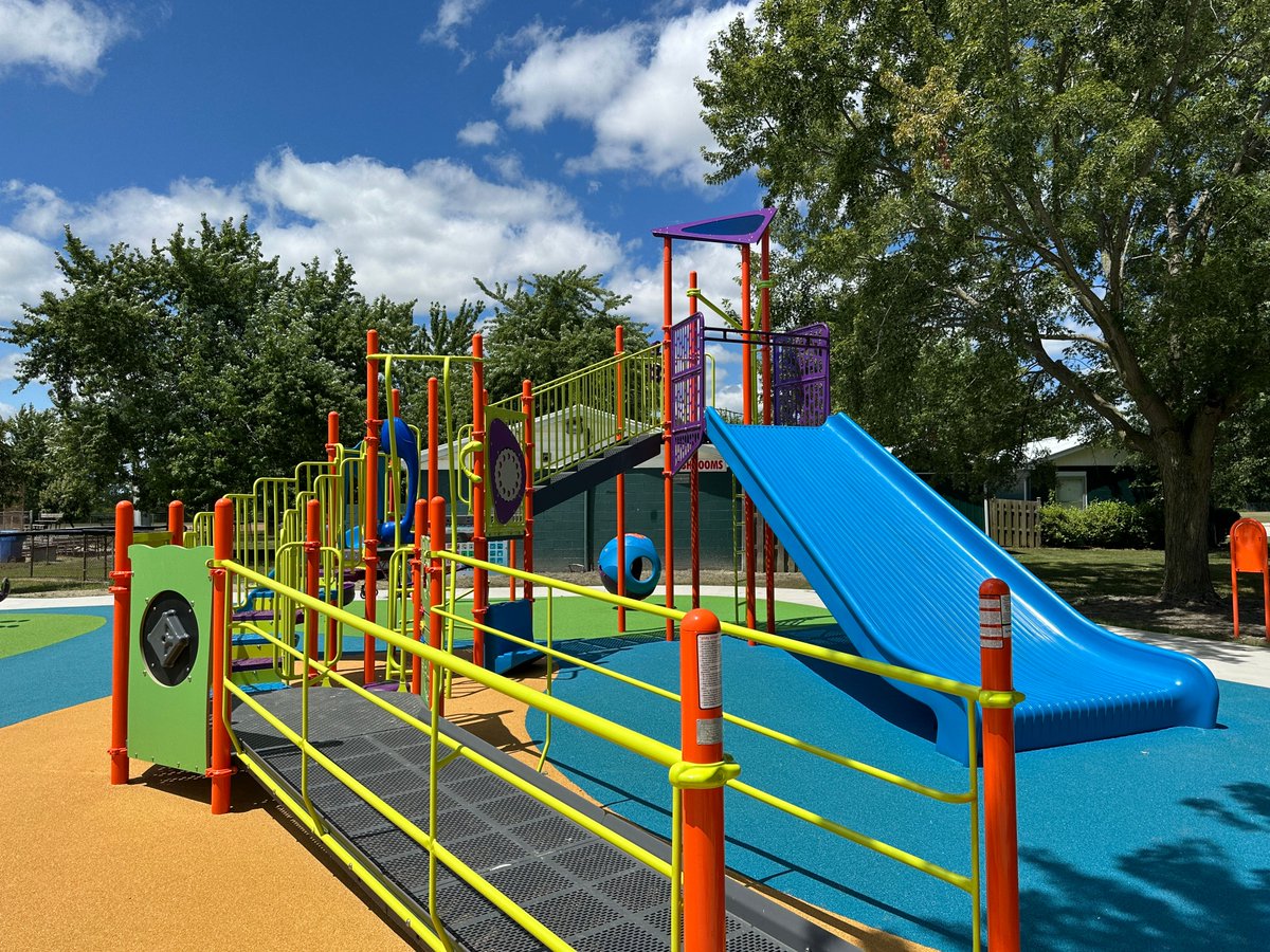 We’re excited to celebrate the grand opening of the new playground and accessible pathway at Co-An Park! This upgrade is a joint effort between the Town of Amherstburg and the Town of Essex, making the park more fun and inclusive for everyone.

Enjoy the refreshed new space!