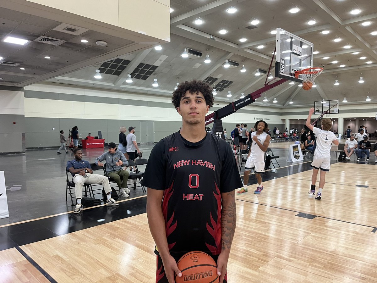 2026 <a href="/NewHavenHeatFam/">NewHavenHeatFamily</a> G David Smith just continues to get better as the season closes. Selectively strong and athletic, he’s been living in the paint this week