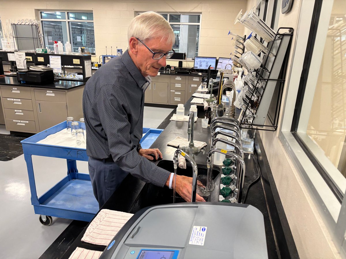 GovEvers's tweet image. Appleton was voted the best-tasting tap water in Wisconsin, so I had to see what all the fuss was about!
We're working to make sure every Wisconsin kid, family, and community has the clean, safe (and great-tasting!) water they deserve.
