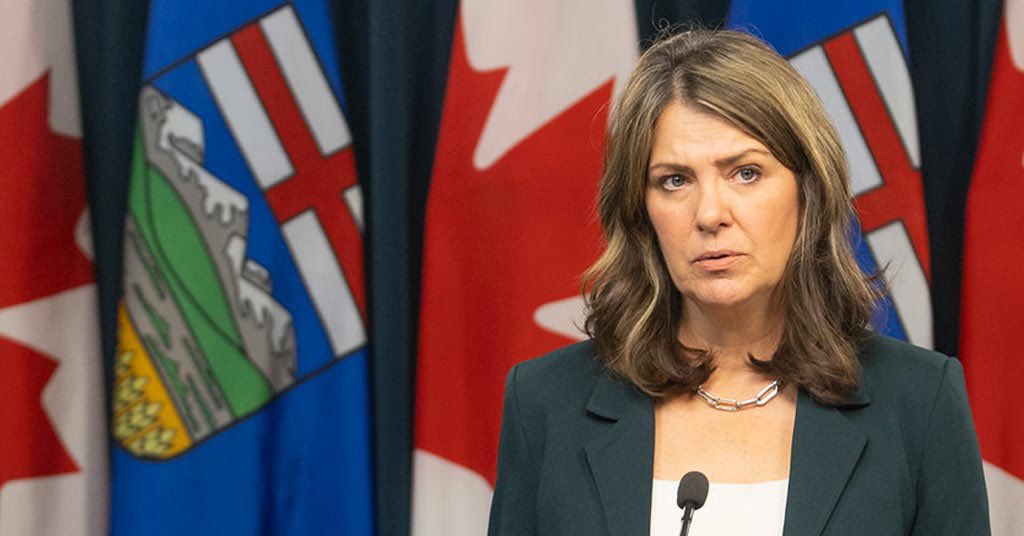 yegwave's tweet image. Alberta Premier Danielle Smith is calling on the town of Jasper to retract and apologise for a report that accuses her government of hindering firefighting efforts during last summer’s wildfire. The report, based on surveys of frontline crews, claims Alberta’s involvement…