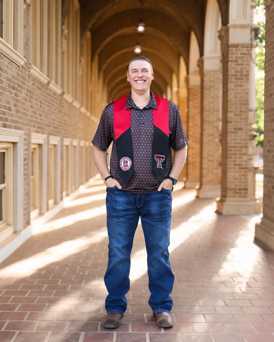ttuhscson's tweet image. βFrom broke to brain - Iβm pumped to announce that I have accepted a job as a Neuro/Stroke progressive care nurse at Baylor Scott and White in Temple!β Grady, a senior @TTUHSC School of Nursing, is excited to announce his recent employment. Congratulations, Grady!