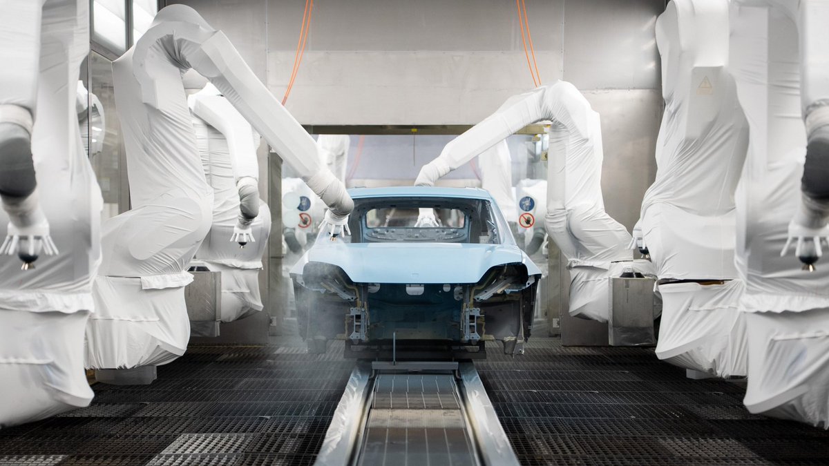 Porsche recently reached a major production milestone with the completion of its one-millionth Macan at the company’s Leipzig plant. 

Read more. 🔗 assemblymag.com/articles/99395…

#Porsche #Leipzig #automotive #assemblyplant