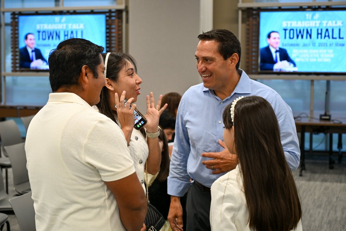 TMFtx's tweet image. I had the honor of presenting Sophia Varela, a fifth grader at Franklin Elementary, with a House Resolution at my recent Town Hall! She is a bright and promising young Texan, and I’m so excited for her future.
Sophia was selected to interview civil rights icon Sylvia Mendez, who…