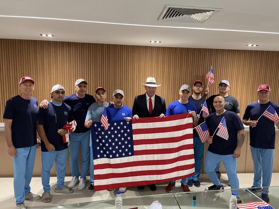 usembassyve's tweet image. Nothing says freedom like the American flag. Ten Americans freed from Venezuelan prisons today are coming home because of @POTUS, @SecRubio & @nayibbukele.
America First in action.