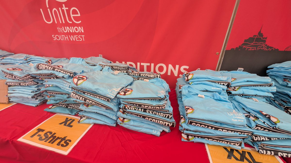 BenClaimant's tweet image. I'm at Tolpuddle festival this weekend volunteering for Unite and DPAC. First day has been hot but great for catching up with friends.