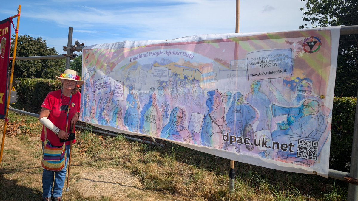 BenClaimant's tweet image. I'm at Tolpuddle festival this weekend volunteering for Unite and DPAC. First day has been hot but great for catching up with friends.