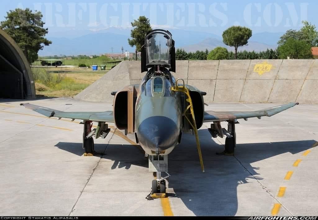Stam_A337's tweet photo. 🇬🇷 Hellenic Air Force
RF-4E Phantom II, s/n 71765
348TRS, Larissa AFB
https://t.co/MVlsIRE9gP
#HAF #348TRS #HellenicAirForce #LarissaAFB #110CW #RF4E #Phantom #McDonnellDouglas https://t.co/nD65M1YXia