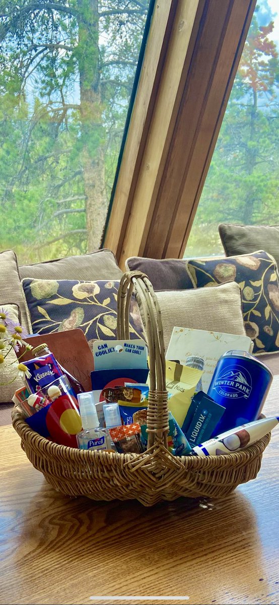 Kelly_Packard's tweet photo. Ready for our mountain respite retreat guests. Wildflower 🌼 arrangement and a welcome basket.🧺 https://t.co/pGKyamJ3xB