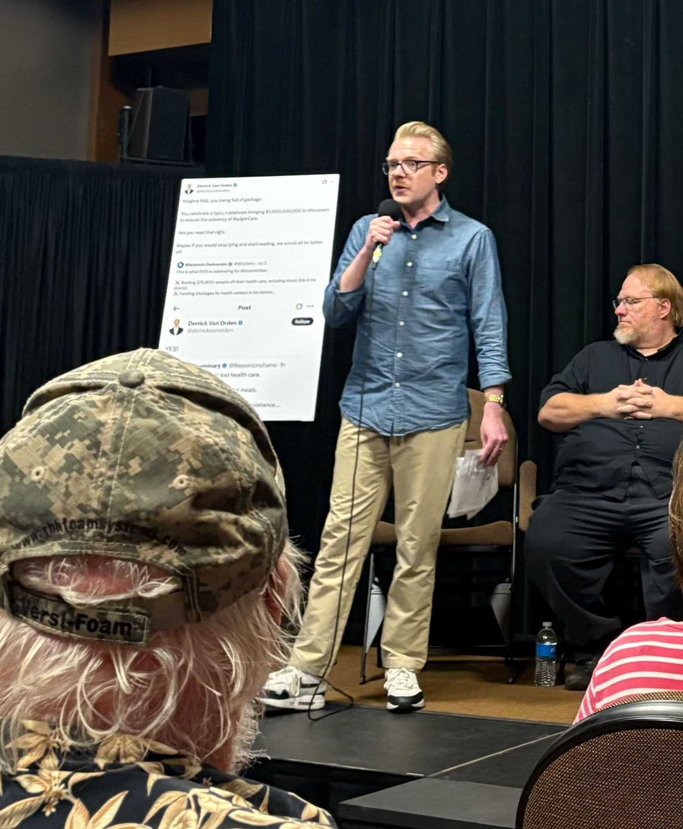 WisDems's tweet image. Thank you to our wonderful speakers and the attendees for a meaningful town hall this week!
And special thank you to Chair @remiker_devin and La Crosse County Dems Co Chairs Tina Pohlman and William Garcia for taking time after the show to talk one on one with so many folks.…