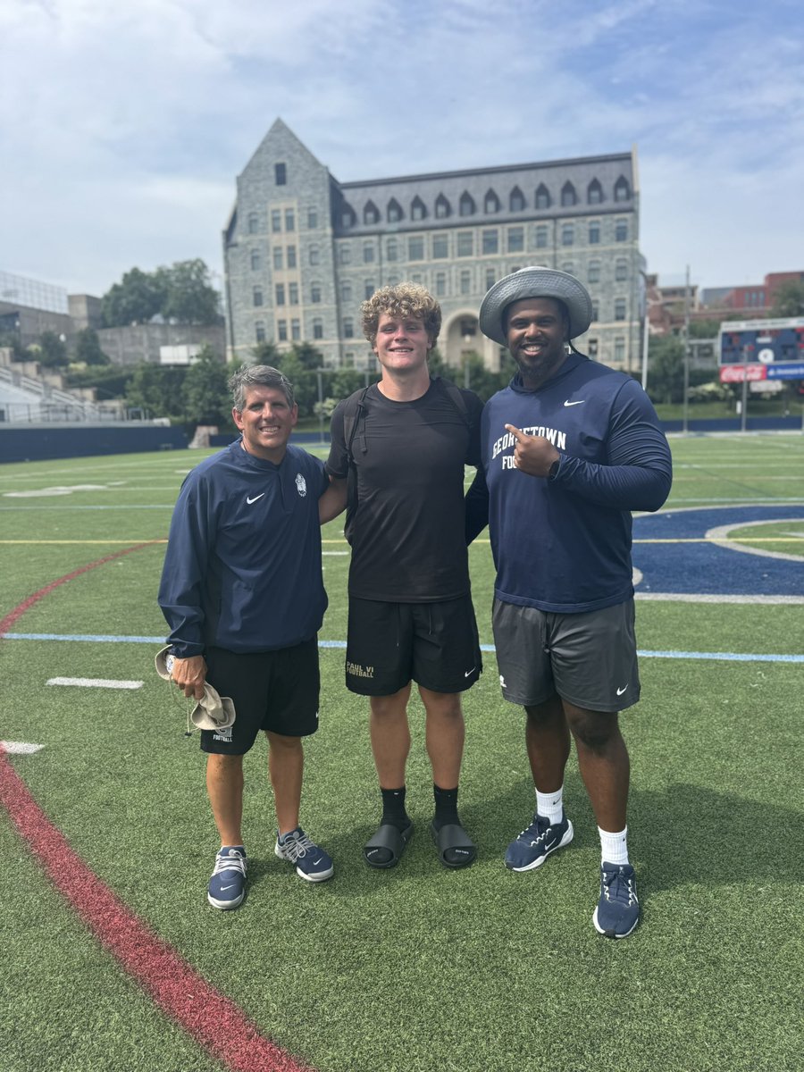 thealexreyes_'s tweet image. Thank you @Only1CamSpence, @CoachKD__ and @coachsgarlata for a great camp today!
#HOYASAXA #3rddowngoons