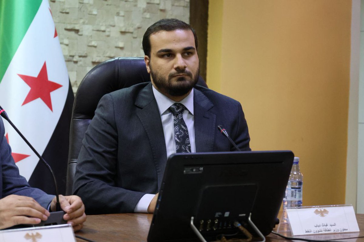 SyrMOfE's tweet image. في إطار تعزيز التعاون المشترك وتبادل الخبرات، أجرت الهيئة المركزية للرقابة والتفتيش زيارة رسمية إلى الإدارة العامة للنفط.
وقد شملت الزيارة مجموعة من الفعاليات والنقاشات الهادفة إلى تعزيز مستوى الأداء والشفافية في قطاع النفط.