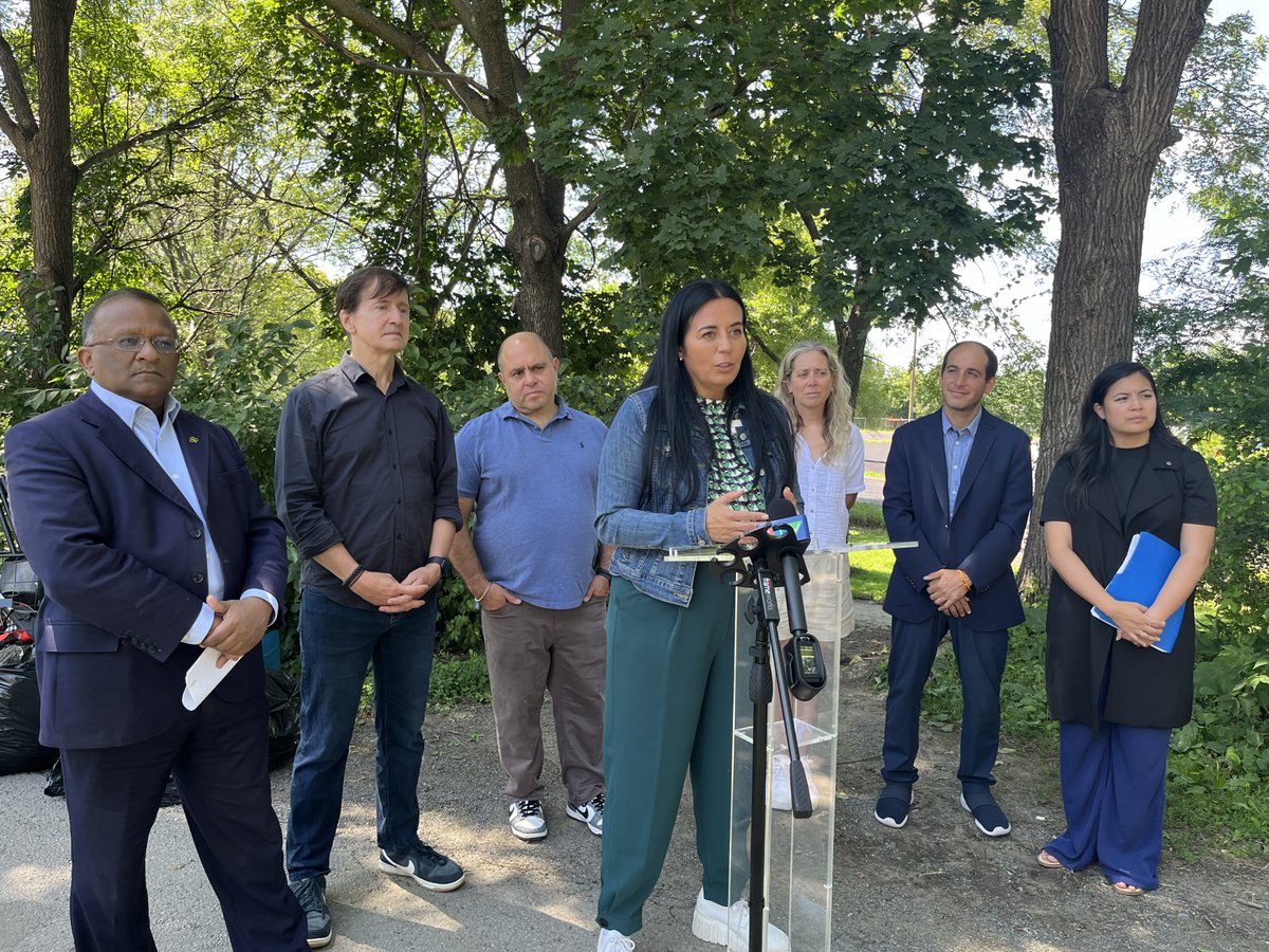 Je vais remettre la propreté au cœur des priorités à Montréal.

Chaque quartier mérite la même qualité de service. On va fixer un standard de propreté, nommer un responsable dédié à la propreté au comité exécutif qui va travailler avec tous les arrondissements et réviser