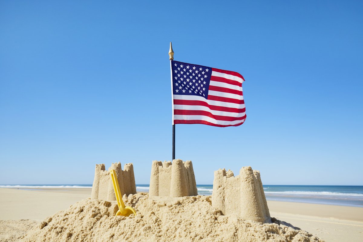 KeepitMadeinUSA's tweet image. ☀️ Headed to the shore? Beat the heat with gear made right here.
From shades to swimsuits, check out these American-made beach essentials:
🔗 americanmanufacturing.org/blog/beat-the-…
#MadeinUSA #BeachTrip #SummerVibes #BuyAmerican #ManufacturingMatters