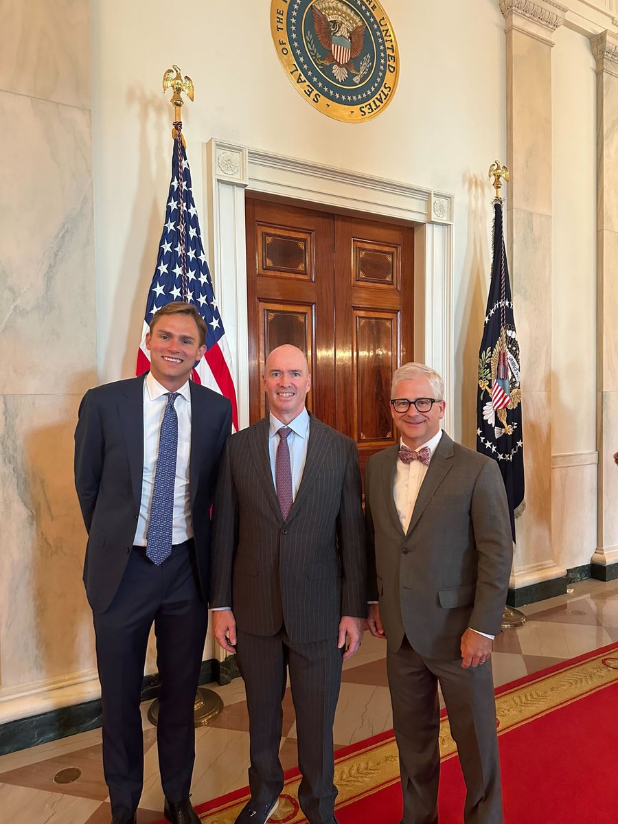 bhorowitz's tweet image. It was an honor to be present @WhiteHouse to see @POTUS sign into law America’s first crypto legislation. This is truly a historic moment.
Stablecoins and crypto offer a full upgrade to the financial and payment systems. It offers an egalitarian system that doesn’t care about…